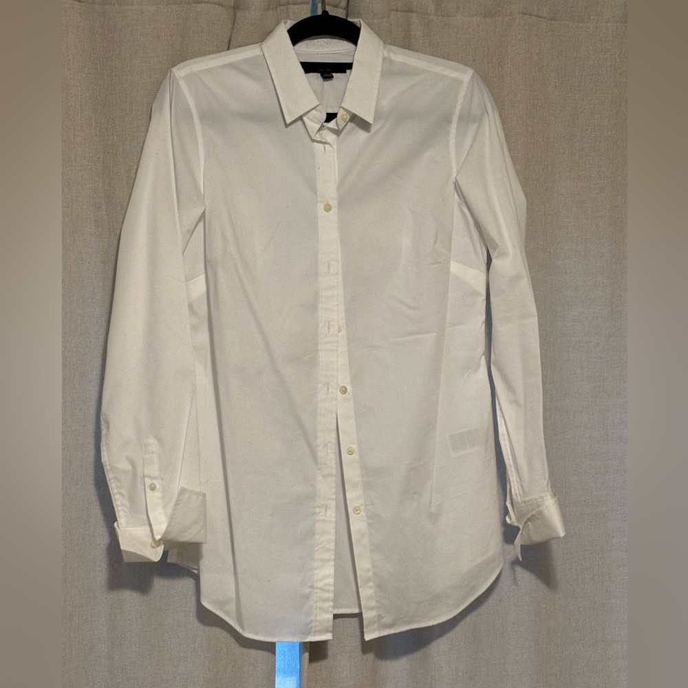Banana Republic Women’s White Button Down Blouse Size 8